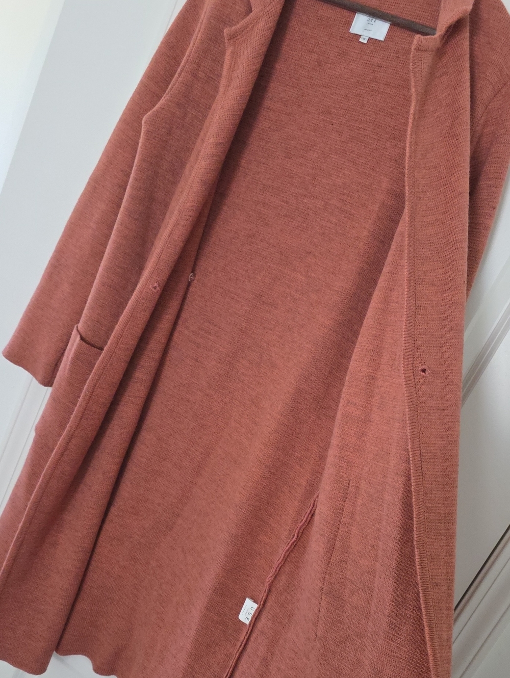 Use Cardigan - Picture 5 of 8